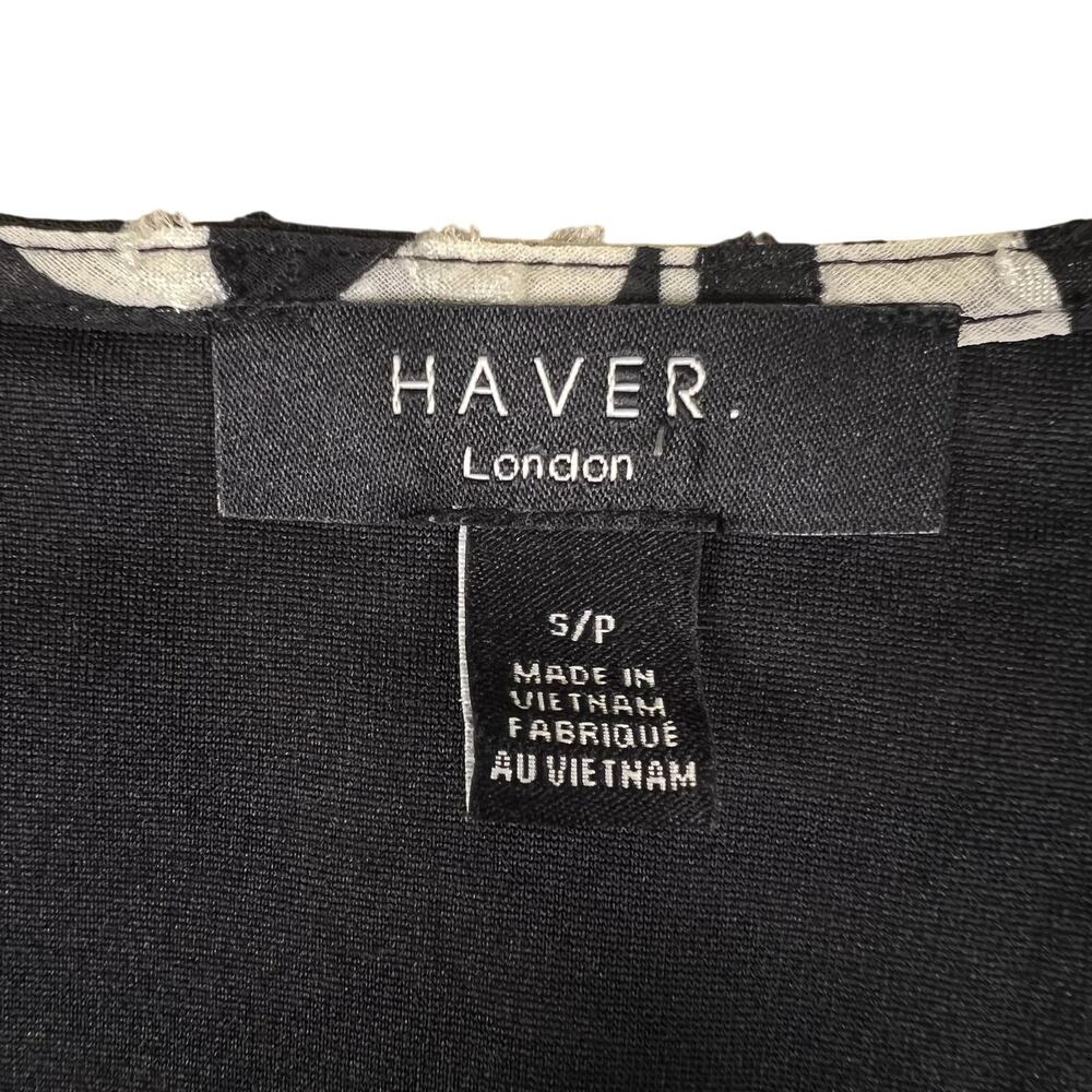 Monochrome Palm Print Flutter Sleeve Blouse S | B… - image 5